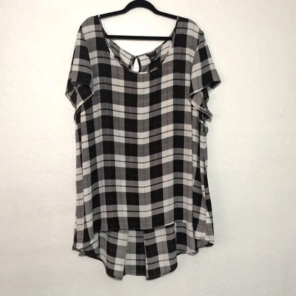 Torrid Black and White Plaid Top - Picture 4 of 7